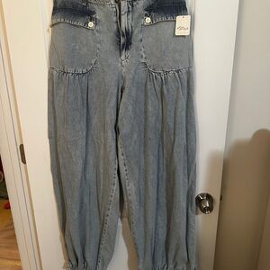 FREE PEOPLE WE THE FREE LOTUS JEANS SIZE 31